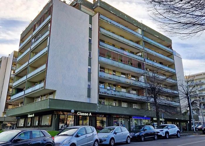 Domus Divi - Eur Torrino 公寓